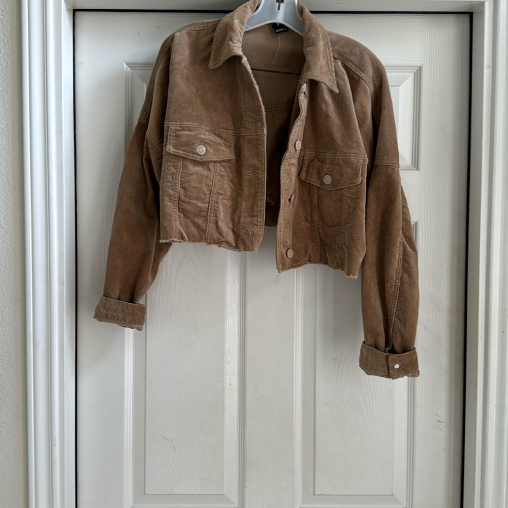 Brown cropped jacket